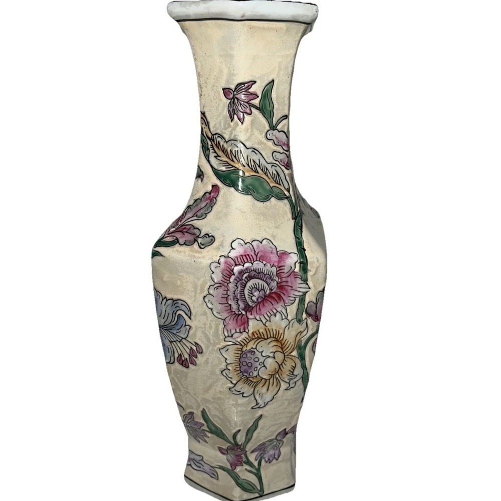 (..8) Vintage Macau Chinese Porcelain Hand-Painted Famille Rose Vase Squared